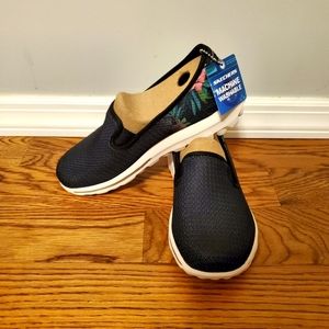 Skechers Go Walk Classic Spring Joy Sz 7